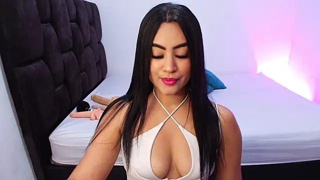 samyrosss6 online show from 02-05-25, 09:18