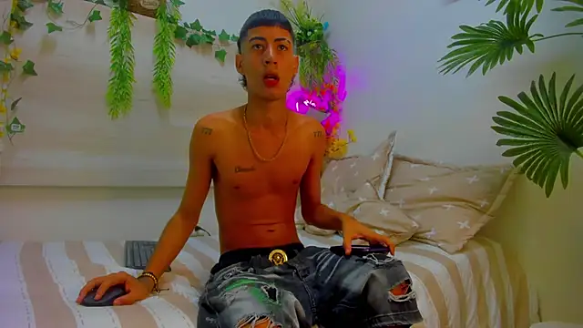 LittleFiree online show from 11-22-25, 02:16