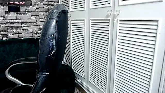 LittleFiree online show from 03-12-25, 04:08