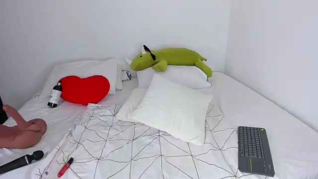 TinaPutina online show from 09-25-25, 10:05