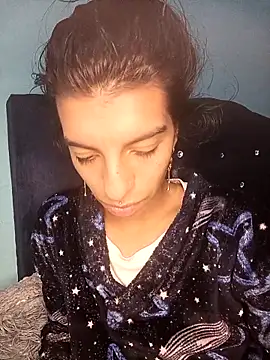 Snapshot of Ariell_Kieran chatting on 01-17-26, 05:44 Ariell Kieran online show from 01-17-26, 05:44