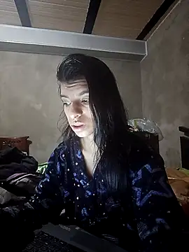 Ariell Kieran online show from 10-11-25, 05:52