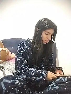 Ariell Kieran online show from 07-05-26, 04:52