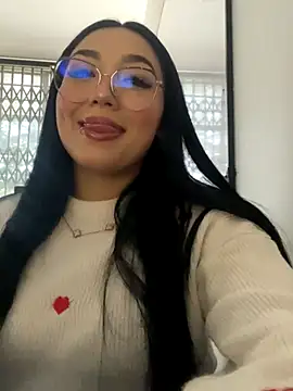 Snapshot of Enyel_valmina chatting on 09-18-25, 05:49 Enyel valmina online show from 09-18-25, 05:49