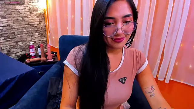 Snapshot of Enyel_valmina chatting on 03-06-25, 09:09 Enyel valmina online show from 03-06-25, 09:09