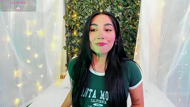 Snapshot of Enyel_valmina chatting on 03-17-25, 09:24 Enyel valmina online show from 03-17-25, 09:24