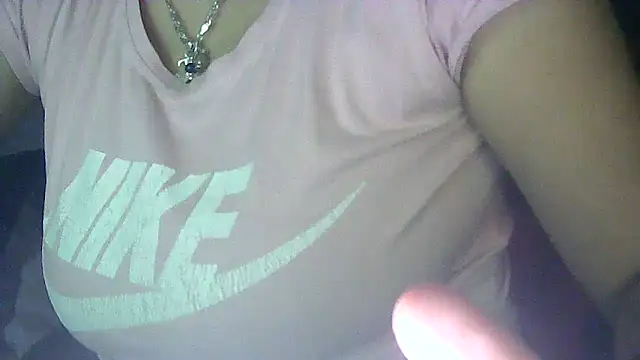 Snapshot of Cicamica12 chatting on 11-17-25, 06:23 Cicamica12 online show from 11-17-25, 06:23