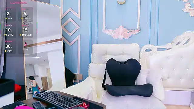 LucianaMe online show from 11-10-25, 02:27