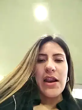 Snapshot of Andrea18_blonde chatting on 03-05-25, 07:17 Andrea18 blonde online show from 03-05-25, 07:17