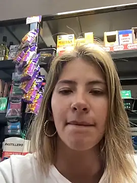 Andrea18 blonde online show from 10-27-25, 11:27