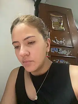 Snapshot of Andrea18_blonde chatting on 06-29-26, 05:23 Andrea18 blonde online show from 06-29-26, 05:23