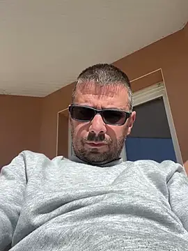 Snapshot of balkis30 chatting on 03-18-25, 12:06 balkis30 online show from 03-18-25, 12:06