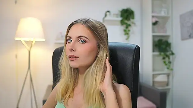 catecrago  online show from 12-16-25, 01:59