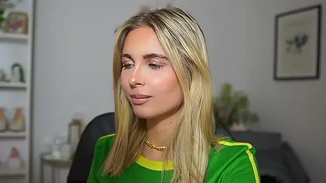 catecrago  online show from 03-18-25, 01:55