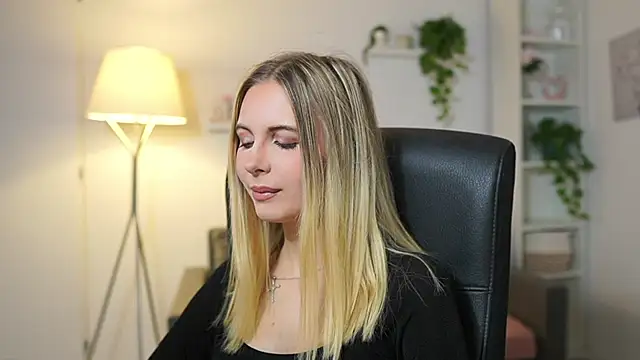 catecrago  online show from 12-17-25, 09:14