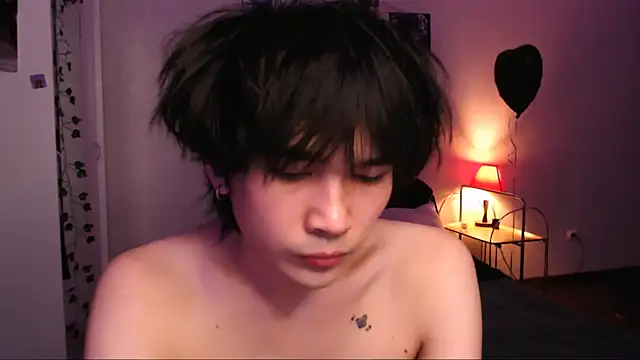 Snapshot of rennnuts chatting on 09-23-25, 06:15 rennnuts online show from 09-23-25, 06:15