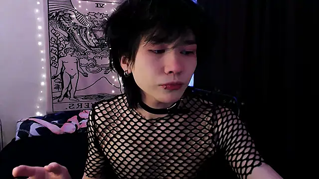 Snapshot of rennnuts chatting on 03-22-25, 09:56 rennnuts online show from 03-22-25, 09:56