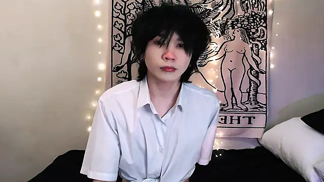 Snapshot of rennnuts chatting on 03-11-25, 05:02 rennnuts online show from 03-11-25, 05:02