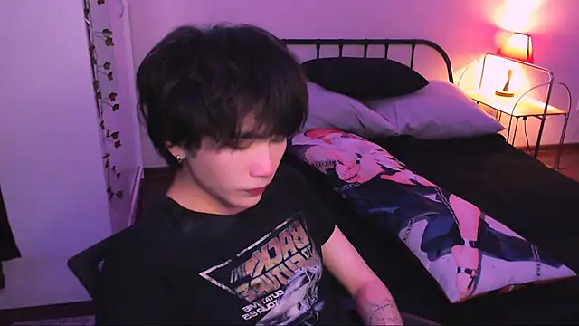 Snapshot of rennnuts chatting on 10-08-25, 07:47 rennnuts online show from 10-08-25, 07:47