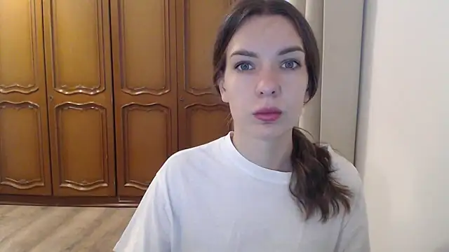 aurora lust online show from 10-28-25, 06:23