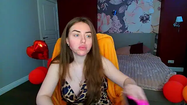 MissisCaty online show from 05-27-26, 04:31