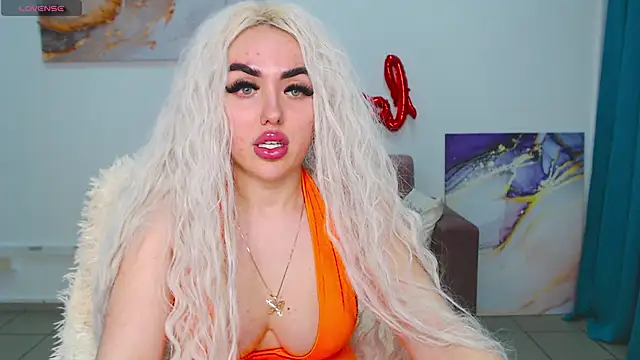 Snapshot of MissisCaty chatting on 03-14-25, 06:50 MissisCaty online show from 03-14-25, 06:50