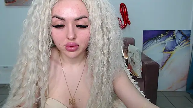 Snapshot of MissisCaty chatting on 03-03-25, 03:43 MissisCaty online show from 03-03-25, 03:43