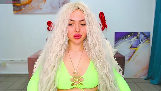 Snapshot of MissisCaty chatting on 03-13-25, 12:56 MissisCaty online show from 03-13-25, 12:56