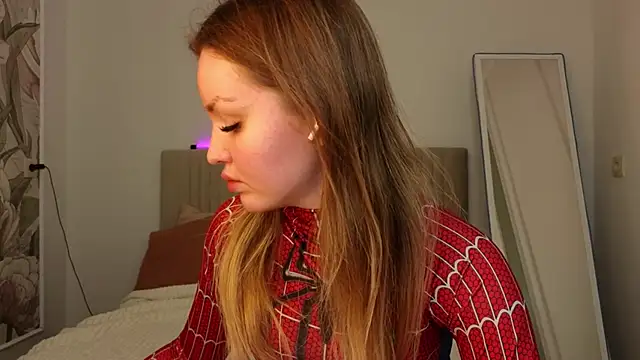 Lora Rosee online show from 09-19-25, 11:47