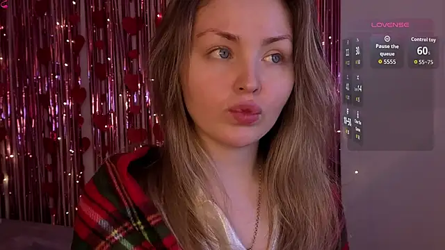 Lora Rosee online show from 04-26-26, 12:02
