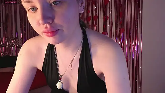 Snapshot of Lora_Rosee chatting on 07-15-26, 02:24 Lora Rosee online show from 07-15-26, 02:24