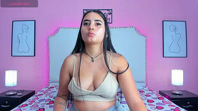  Emma whiitee  online show from 11-01-25, 01:05