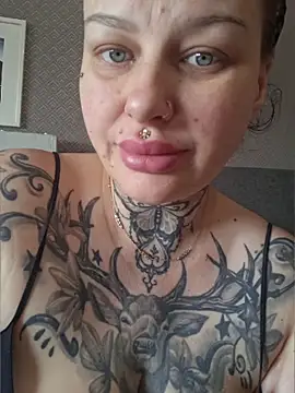 CannabisQueenn online show from 04-10-26, 07:04