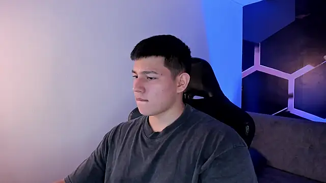 JamesCr  online show from 02-21-26, 03:30