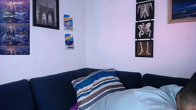 JamesCr  online show from 12-18-25, 11:08