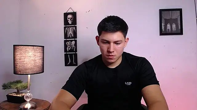 JamesCr  online show from 11-12-25, 10:46