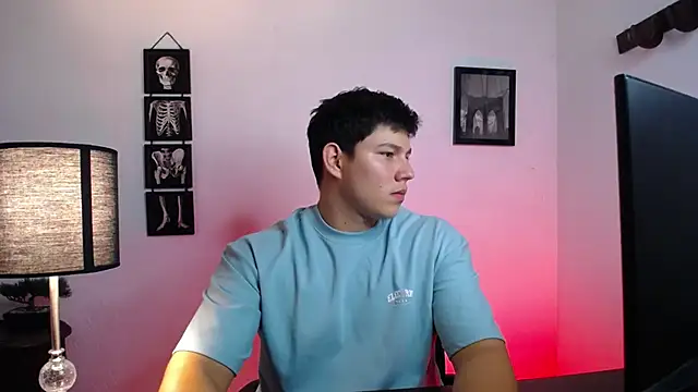 JamesCr  online show from 10-21-25, 02:22