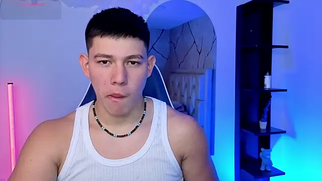Snapshot of JamesCr_ chatting on 07-07-26, 12:20 JamesCr online show from 07-07-26, 12:20