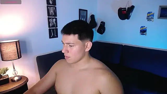 JamesCr  online show from 03-08-26, 01:11