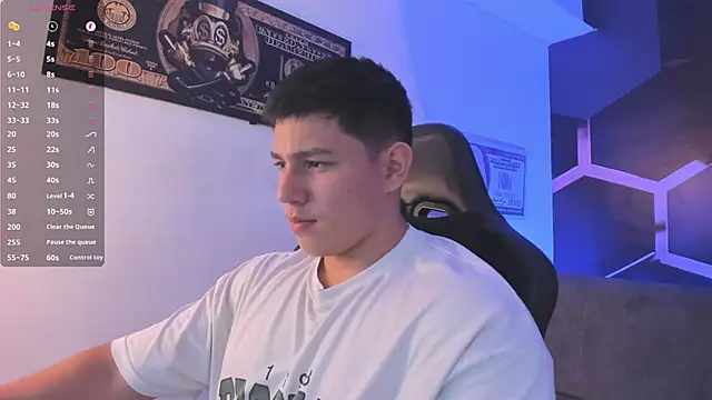 JamesCr  online show from 09-23-25, 02:51