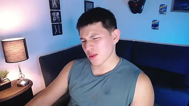 JamesCr  online show from 03-19-26, 01:49