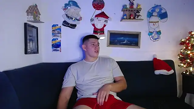 JamesCr  online show from 11-28-25, 02:12