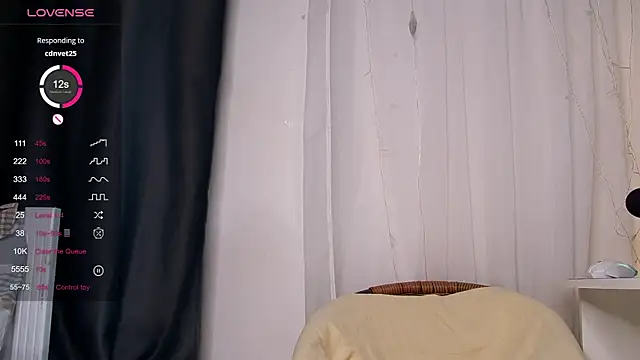 Kellybbface online show from 05-28-26, 04:20