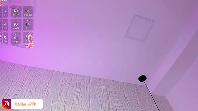 Snapshot of bella_lovers_ chatting on 02-16-26, 08:18 bella lovers online show from 02-16-26, 08:18