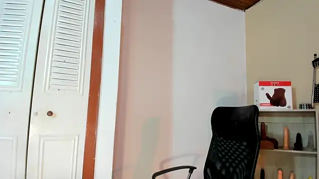 Violetta 0 online show from 11-19-25, 01:33