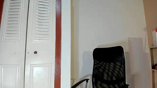 Violetta 0 online show from 11-26-25, 01:44