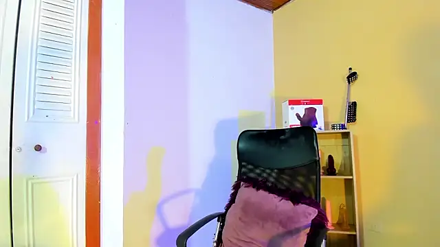 Violetta 0 online show from 01-19-26, 01:37