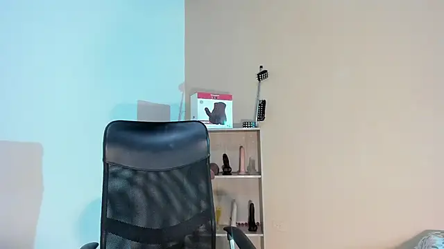 Violetta 0 online show from 11-11-25, 01:39