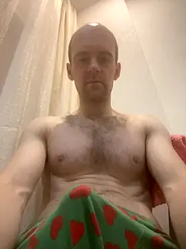 LynnAhNight online show from 11-06-25, 03:21