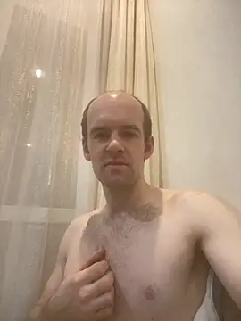 LynnAhNight online show from 10-27-25, 03:29